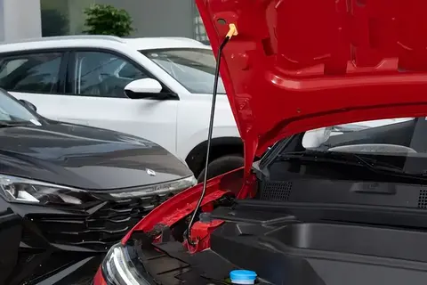 无框车门+大彩电,5万级代步车已经进化到这一步了?